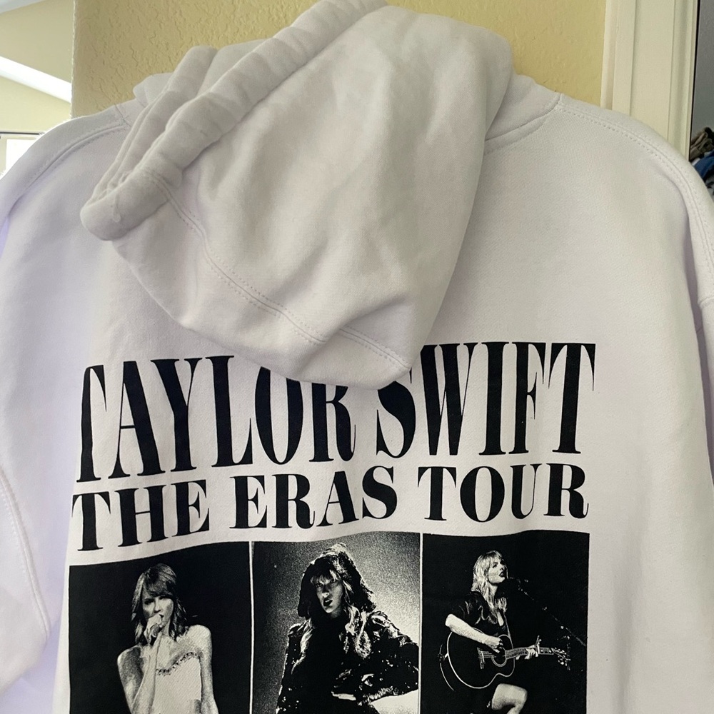 New!! Taylor Swift ERAs Tour Authentic Hoodie- Women XL- NEW!!! - Picture 7 of 7